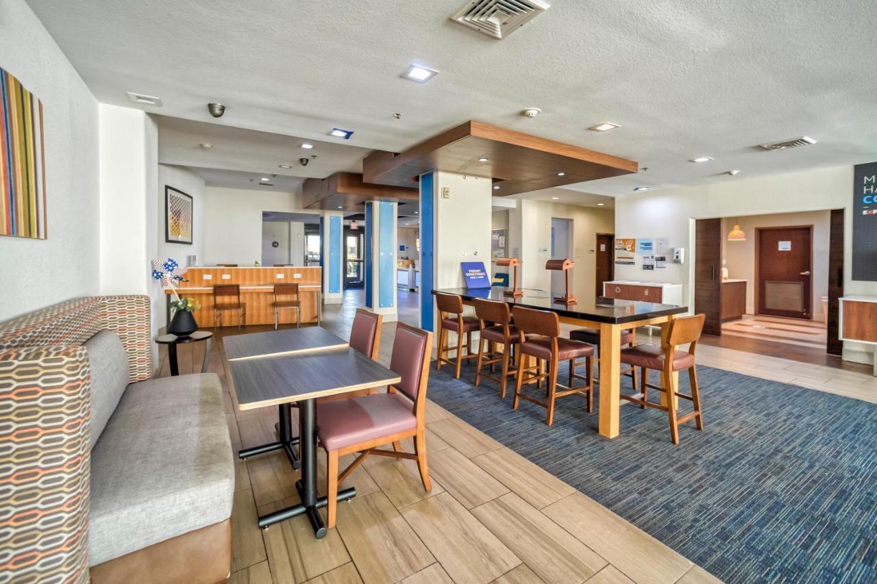 比维尔智选假日酒店 Beeville 外观 照片